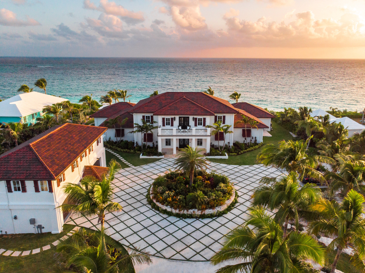 See where TIPLER Group is building luxury custom homes next, across Fredericksburg, Austin, Lake Travis, and Jack’s Bay Club in the Bahamas.